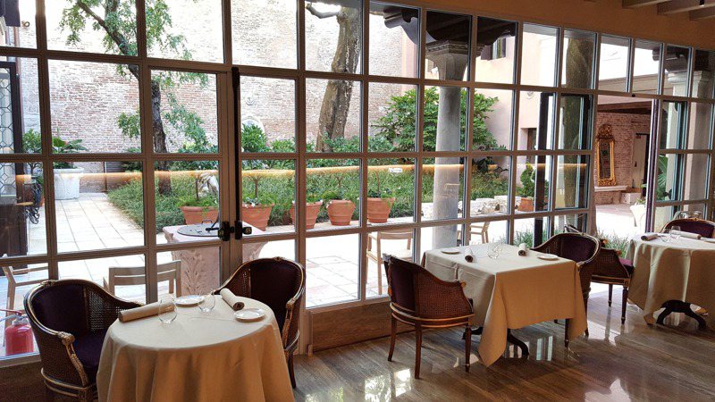 Palazzo Venart 雲水之都餐廳GLAM再次獲得米其林2星餐廳。圖/雲朗集團提供