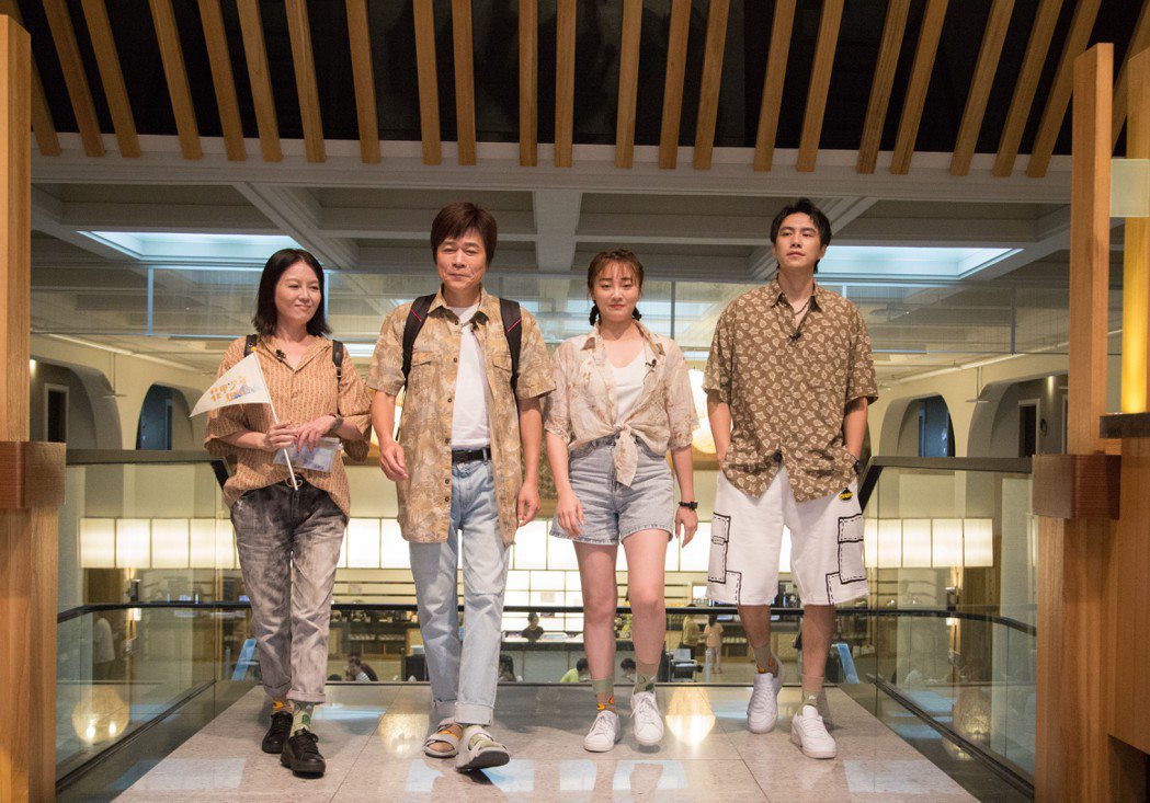 苗可麗（左起）、洪榮宏、張文綺和潘君侖錄東森「花甲少年趣旅行」。圖／東森提供