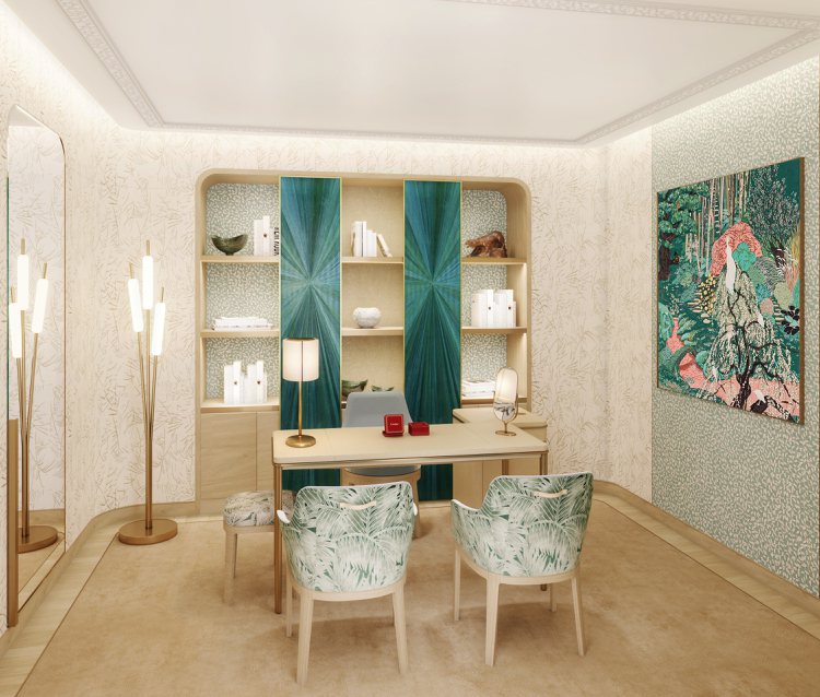 3樓VIP鑑賞室掛著灣版畫藝術家沐冉的版畫作品。 圖／Cartier提供