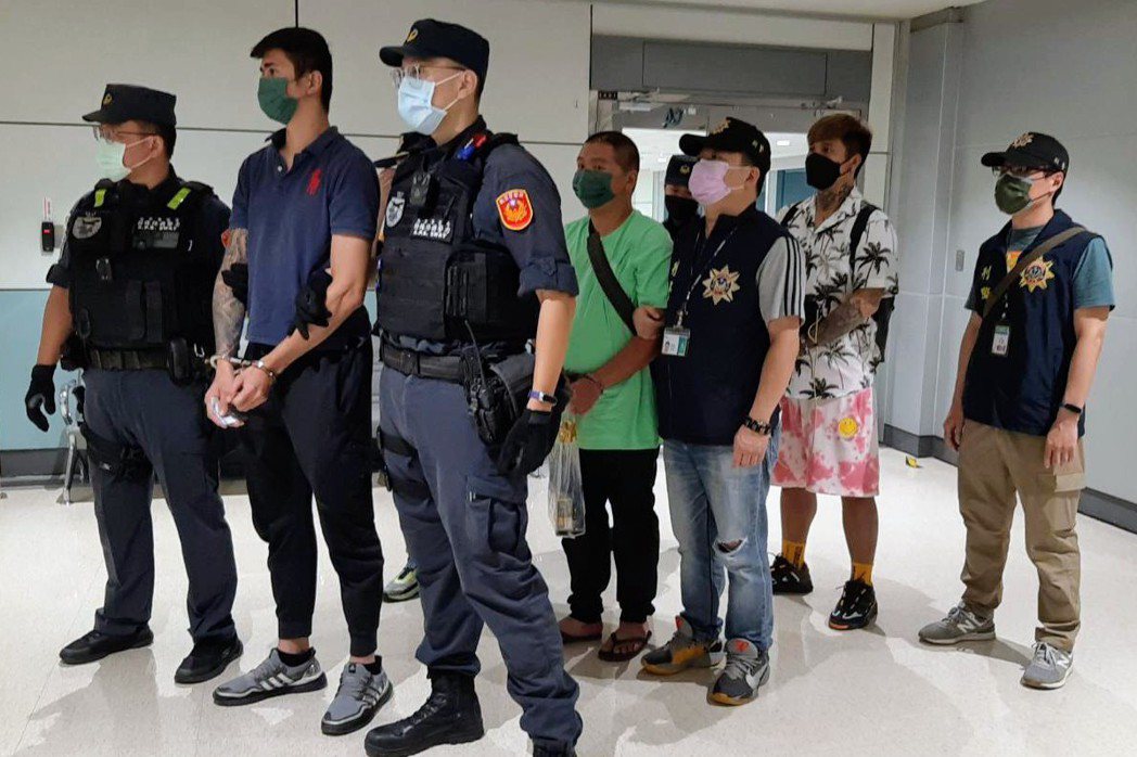 圖為今年8月，16名國人從緬甸KK園區入境泰國，泰國移民局協助返台。 圖／聯合報系資料照