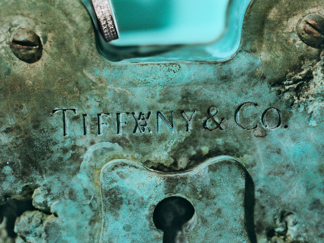 Tiffany & Co. x Arsham Studio青銅腐蝕雕塑掛鎖藝術品...
