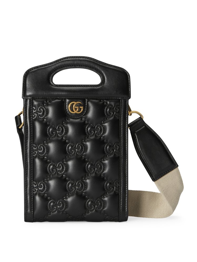 黑色GG Matelass列迷你包，37,900元。圖／GUCCI提供