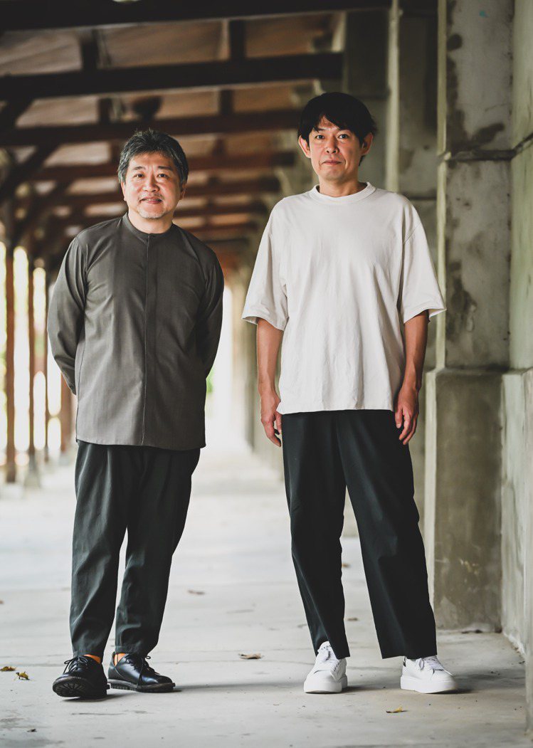 日本名導是枝裕和(左)以及坂元裕二來台參與金馬大師講堂。圖／金馬執委會提供