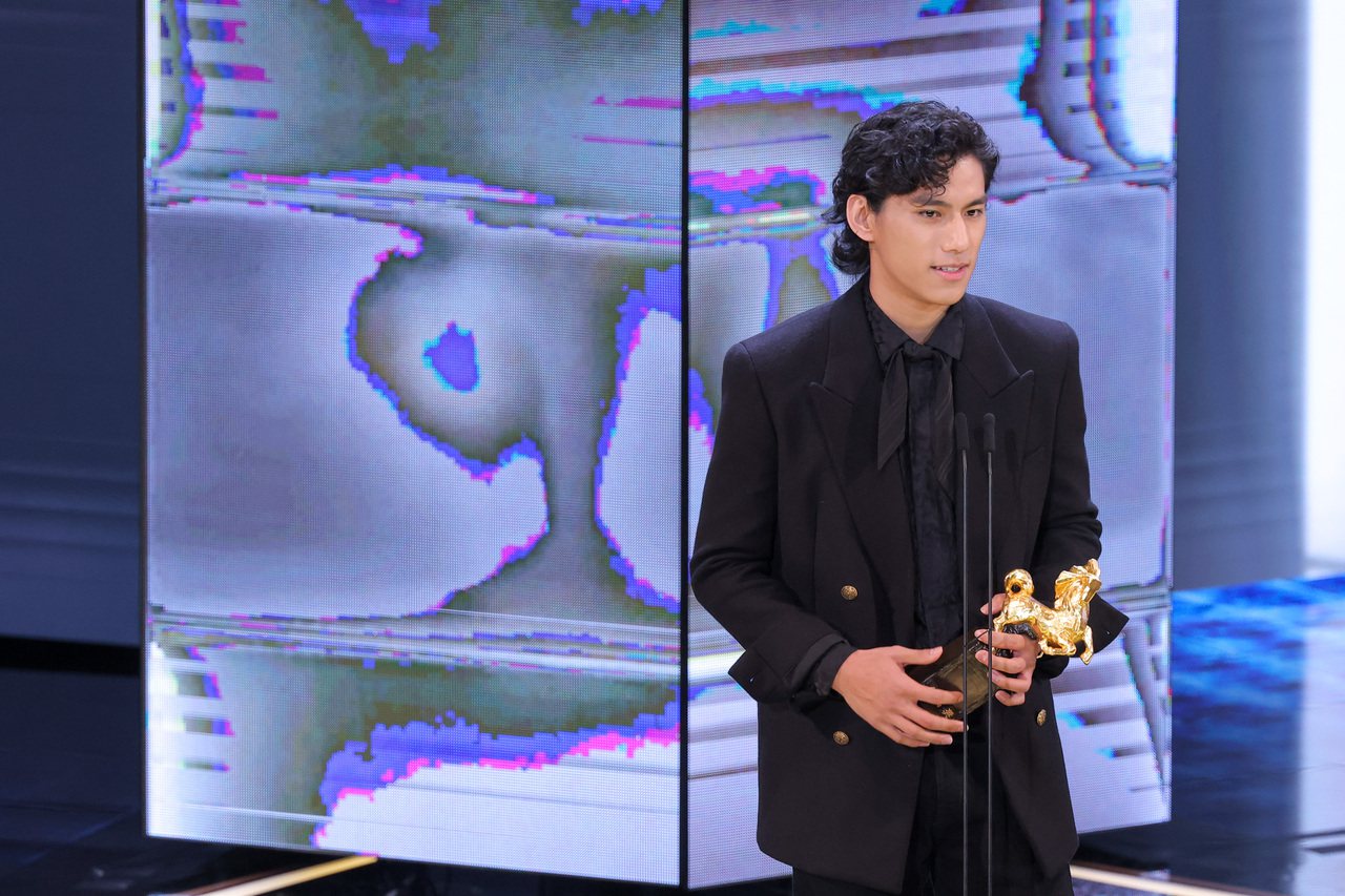 朱軒洋以「黑的教育」拿下第59屆金馬獎最佳男配角獎。記者李政龍／攝影