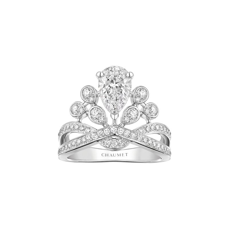 CHAUMET Joséphine Aigrette Impériale鉑金鑲嵌單鑽戒指。圖／Chaumet提供