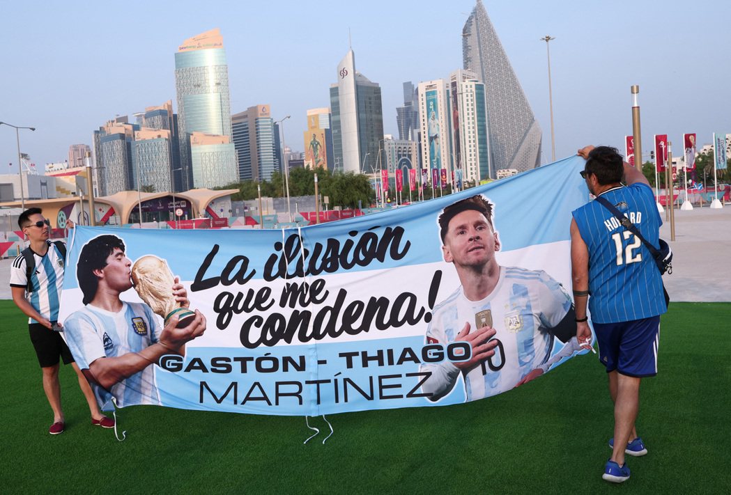 阿根廷自從1986年在馬拉度納領軍下贏得世足冠軍之後，數十年來都在尋找「下一個迭...