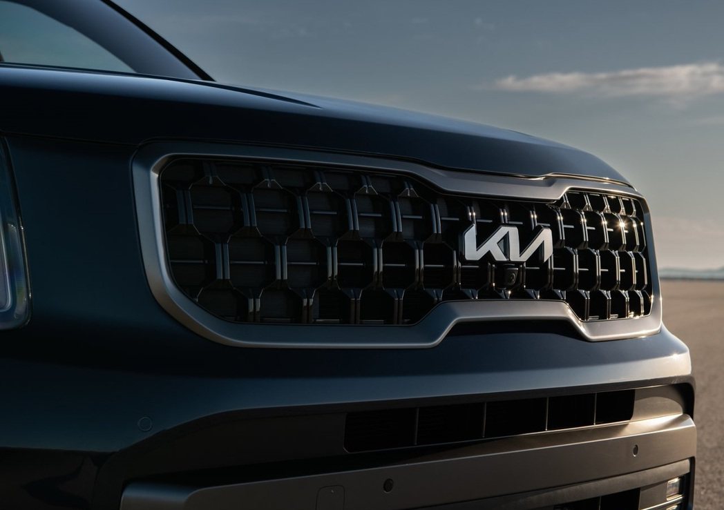 Kia自2021年開始，旗下車款都換上全新Logo。 摘自Kia