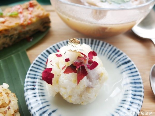 ▲哇！十分高貴高雅的甜點-皇家米芋糯米糕，瞧瞧這視覺還真新穎。