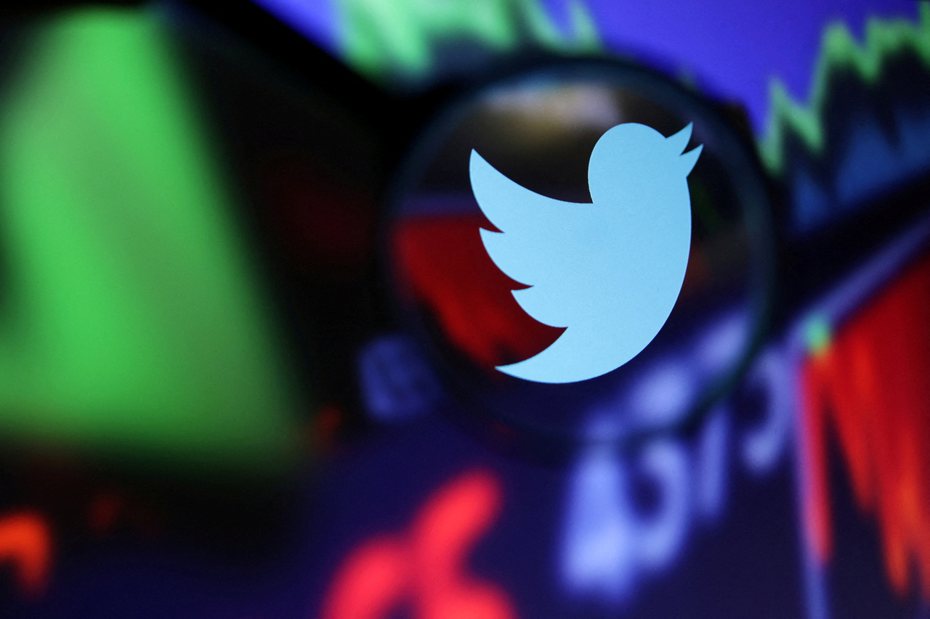 推特（Twitter Inc）法國分部負責人維耶勒（Damien Viel）昨天在推特發文說「一切都結束了」，感謝他所領導團隊過去7年的努力，並向路透社證實他將離開推特。路透 路透社