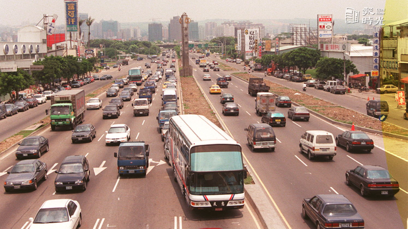 中港路是台中市最容易塞車的路段。圖＼聯合報系資料照（1996/06/14　林中偉攝影）  
