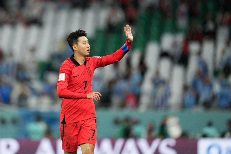 南韓一哥孫興慜強調能夠與烏拉圭踢平將是雙方都滿意的結果。 新華社