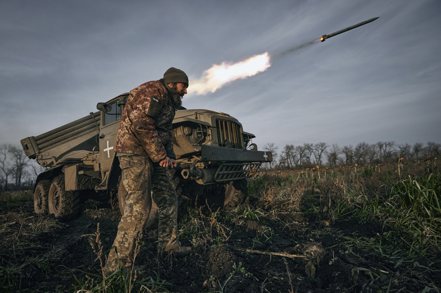 拉脫維亞外交部長表示，烏克蘭應該可以自由地攻擊俄羅斯境內的軍事基地。美聯社