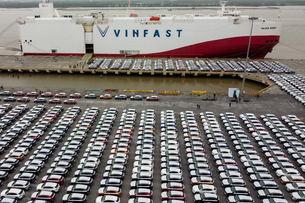 VinFast在25日表示，已出貨首批的999輛汽車到美國加州。路透