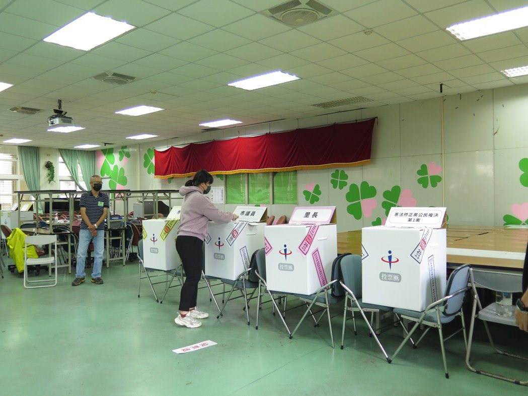 新竹市選民投票。記者張裕珍／攝影