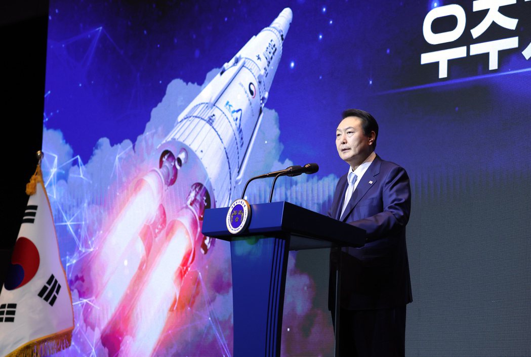 南韓總統尹錫悅28日在首爾JW萬豪酒店公布未來太空經濟路線圖。歐新社