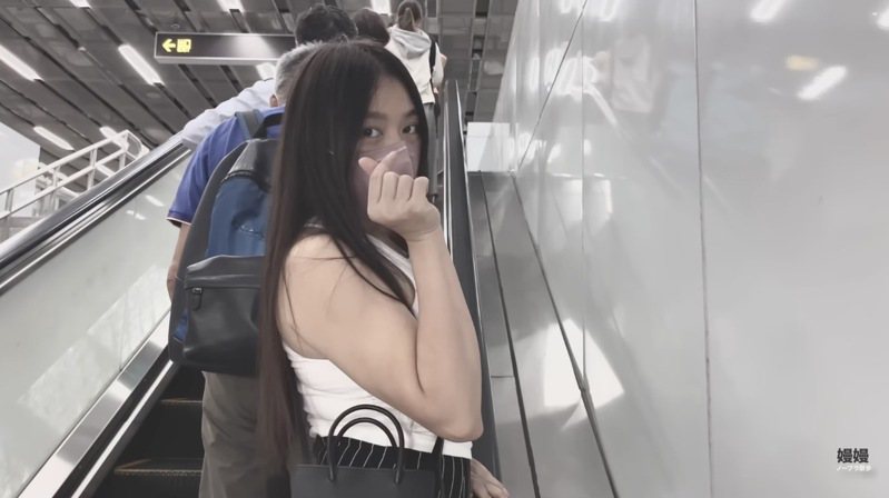 台灣也開始有人在YouTube拍「無罩」散步影片，吸引許多人的目光。 圖擷自
Daisybaby⭐️ノーブラ散歩