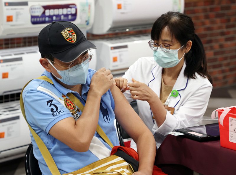 流感疫苗接種示意圖。記者曾吉松／攝影