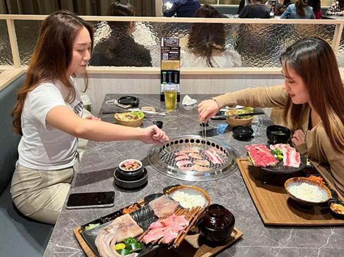 全家國際餐飲首個自創品牌「IKIGAI燒肉專門店」將於12月1日開幕，首站插旗天...