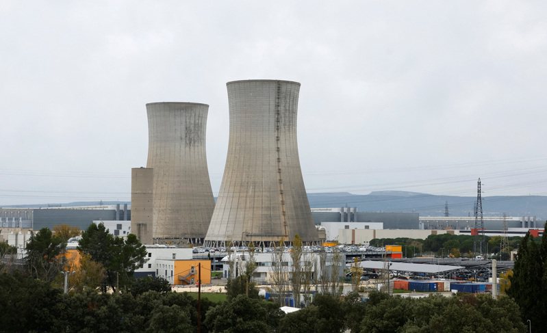 日經新聞報導，日本政府將研究以更現代且更安全的核能反應爐，替換老舊的核電廠反應爐。路透