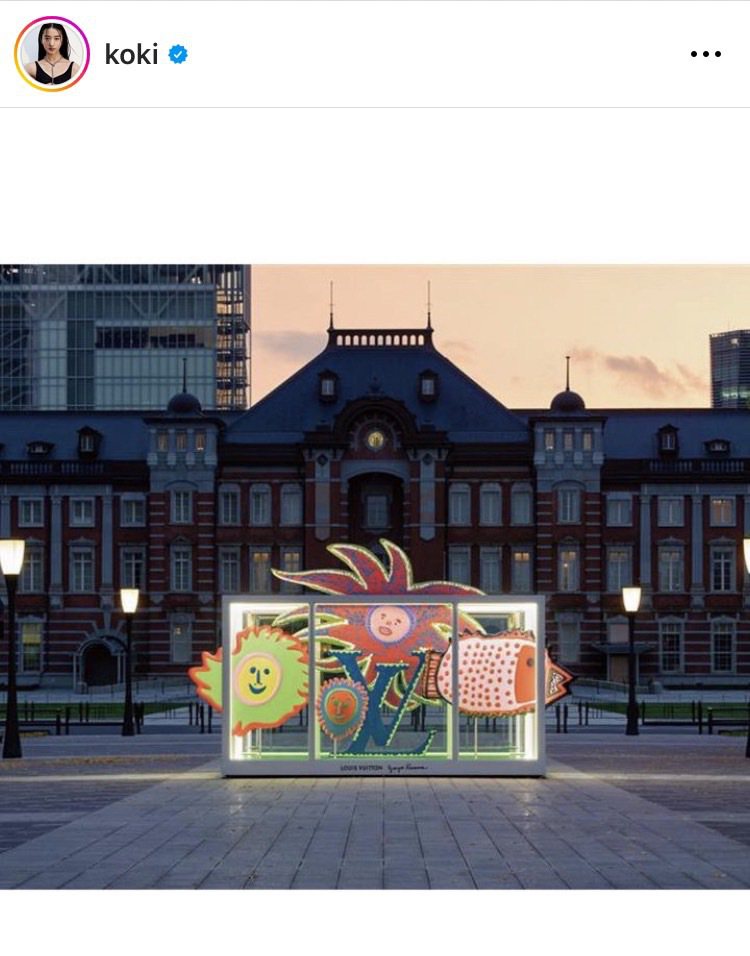 木村光希出席LV x YAYOI KUSAMA系列上市活動，現場展出的3D立體屏幕。圖／摘自藝人IG