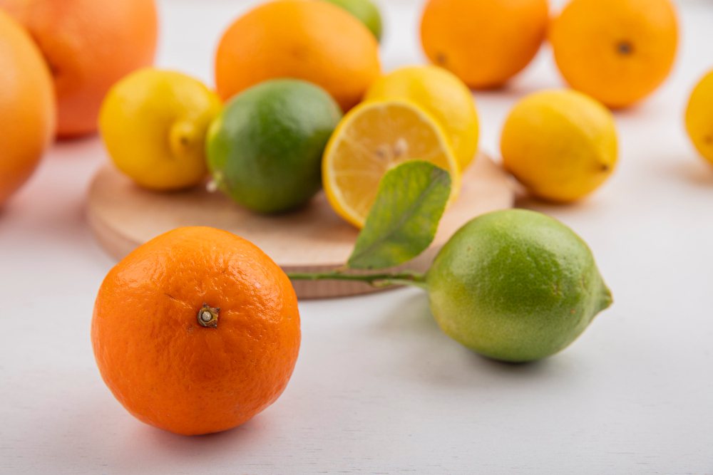 柳橙富含膳食纖維具調節降血糖、降膽固醇與抗氧化、降低罹患癌症等益處。 圖／fre...
