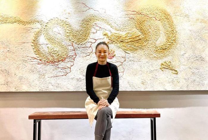 MANSION ONE特別邀請台灣女畫家陳俐維老師展覽畫作，展覽自12月起至明年...