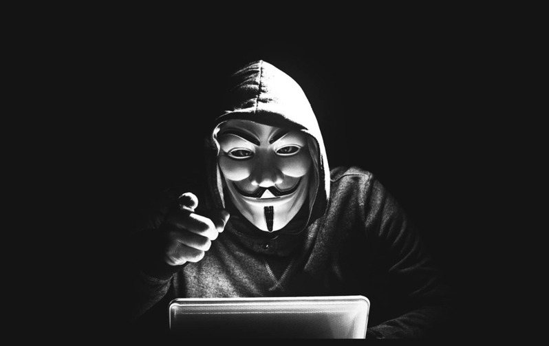 國際駭客組織「匿名」（Anonymous）宣布展開「白紙行動」，今天攻擊多個中國政府網站。圖／取自Anonymous粉專