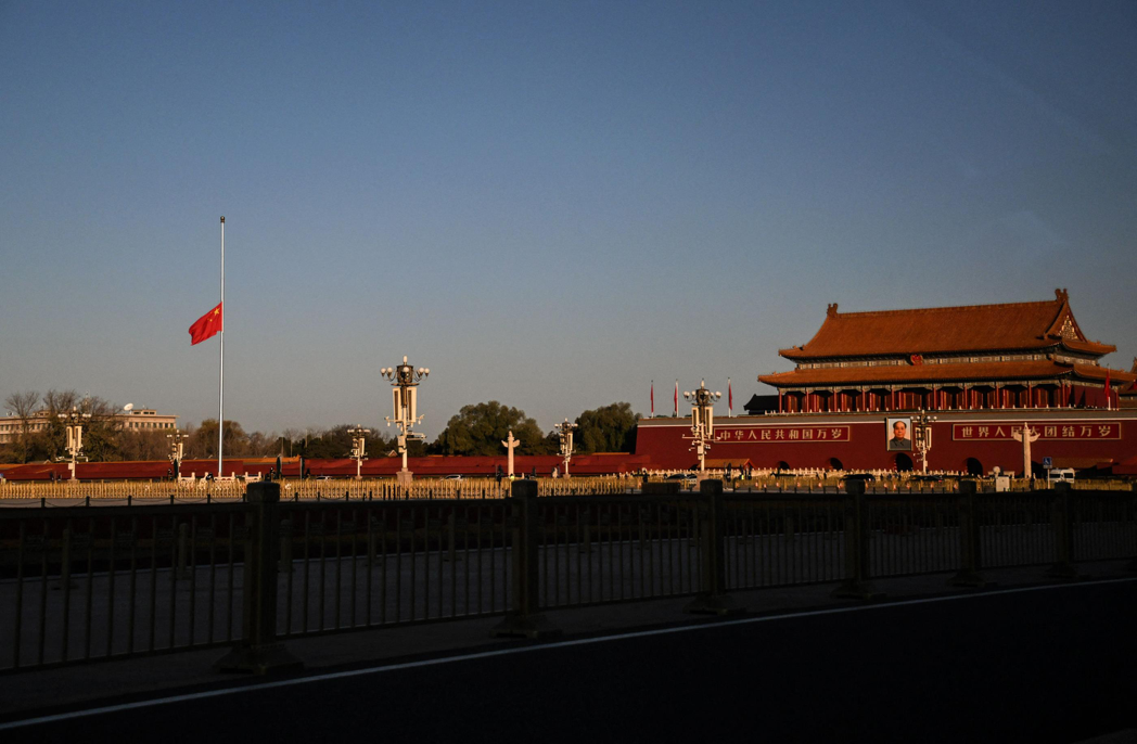江澤民辭世後，天安門廣場1日已降半旗以示哀悼。法新社