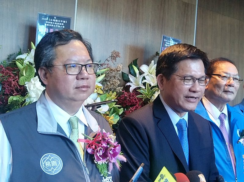 桃園市長鄭文燦（左）、前交通部長林佳龍（中）。報系資料照／記者曾增勳攝影