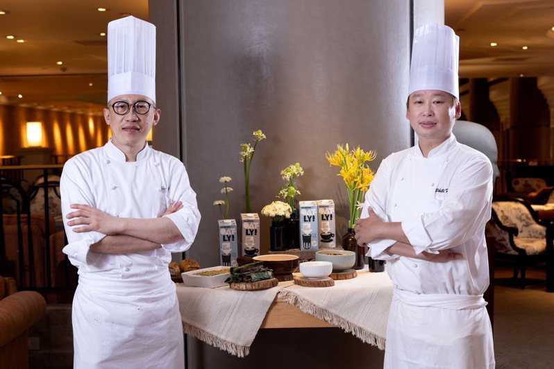 台北君悅酒店主廚團隊帶領茶苑團隊創造新南洋蔬食風潮 。業者提供