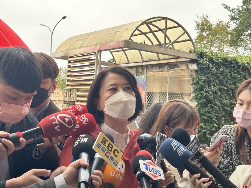 台北市議員王鴻薇今天參加民權國小校慶並接受媒體訪問。記者徐偉真／攝影