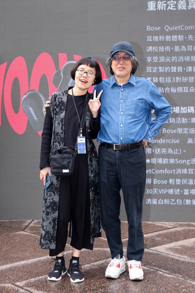 （由左至右）聯合報系娛樂生活事業部總經理錢欽青、PChome Online網路家...