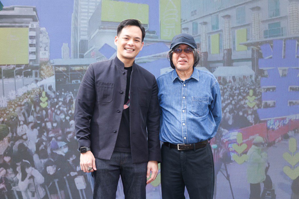 （由左至右）台灣大哥大總經理林之晨、PChome Online網路家庭董事長詹宏...