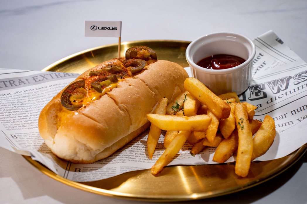 推出Lexus聯名全新餐點「費城起司牛肉三明治」。 圖／和泰汽車提供