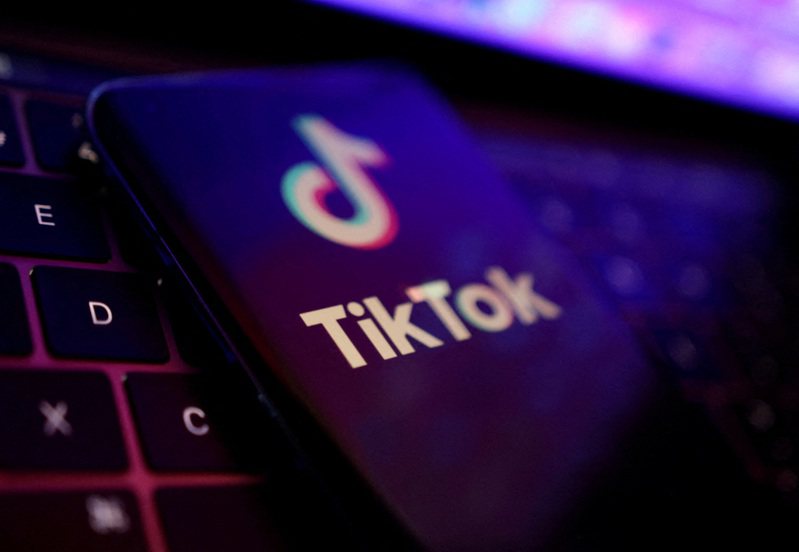 數位部官員透露，抖音或TikTok(國際版） 是危害國家資通安全產品，已經限制公部門資通設備及所屬場域使用。 路透社