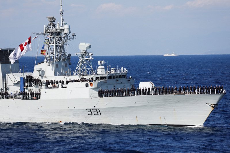 加拿大「溫哥華」號護衛艦，於11月間在日本橫須賀參加國際艦隊檢閱。（路透）