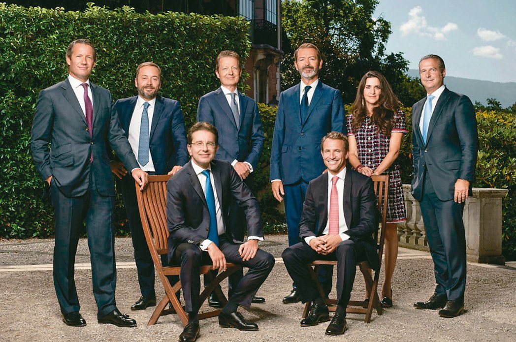 François Pictet（前排右）與瑞士百達另7位合夥人合影。百達投顧／...