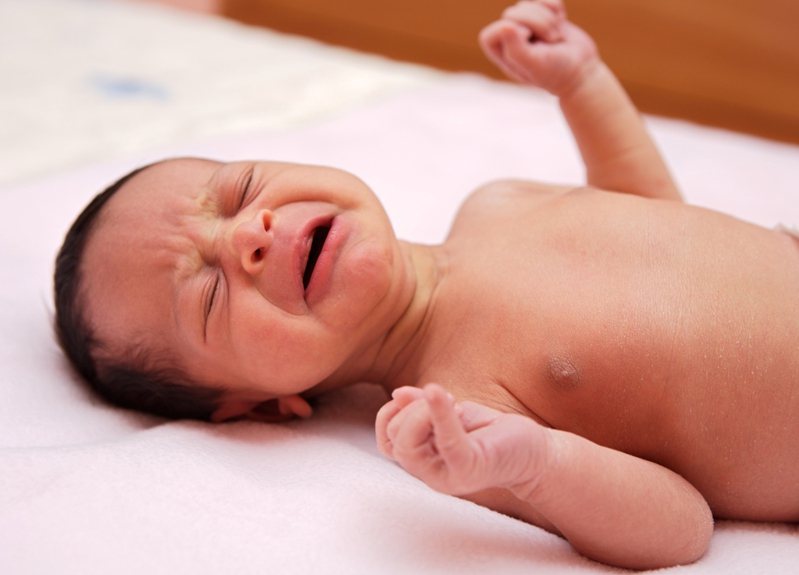 纽西兰一名婴儿因心脏疾病须紧急进行救命手术，其父母却因潜在捐血者可能接种新冠疫苗而阻止手术进行。示意图／Ingimage(photo:UDN)