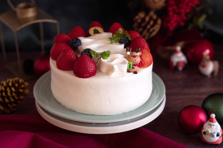 小樽洋菓子舖LeTAO推出「聖誕節草莓鮮奶油蛋糕」，每顆1,199元。圖／小樽洋...