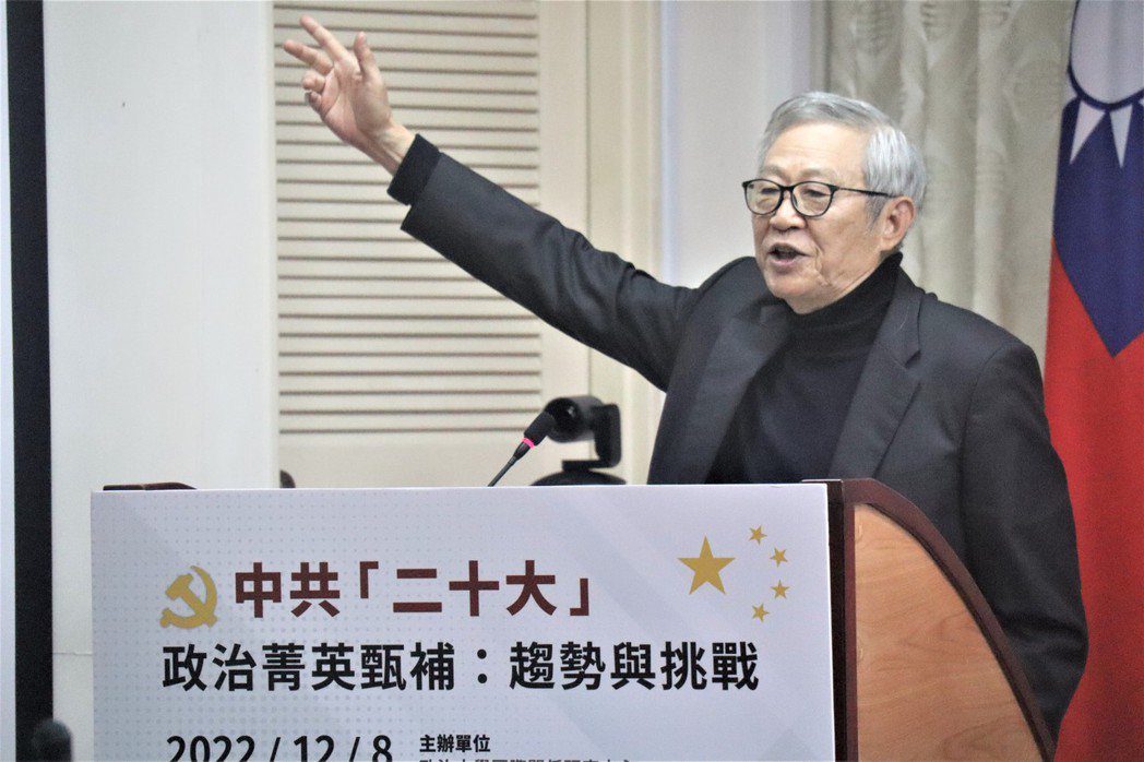 淡江大學榮譽教授趙春山8日指出，2027年是中共總書記習近平第三任期結束的時候，...