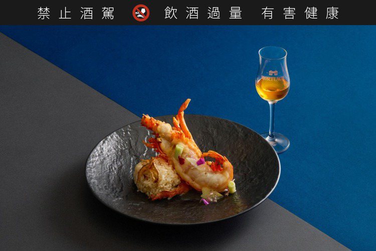 台北喜來登「請客樓」主廚許宏德，特別獻上「燒酒龍蝦麻油飯」。圖／帝亞吉歐提供