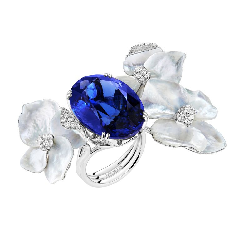 Nuage de Fleurs戒指，白金，鑲嵌鑽石、藍色坦桑石和珍珠母貝，約48...