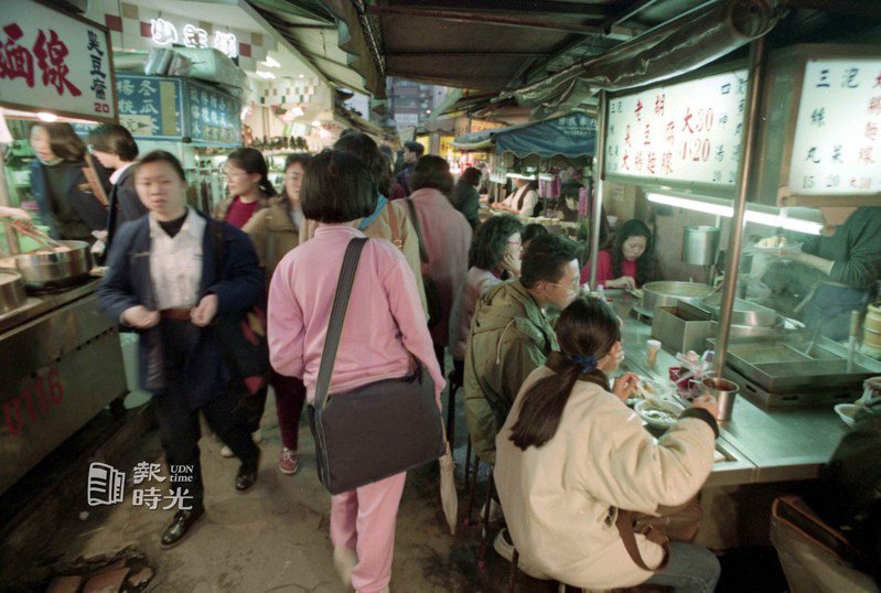 台大公館商圈街景。圖／聯合報系資料照（1993/2/26 林秀明攝影）
