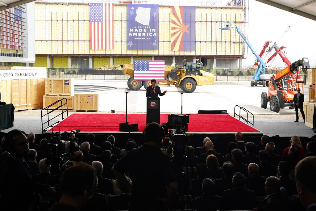 台積電董事長劉德音6日在亞利桑納新廠上機典禮中致詞。 圖／美聯社