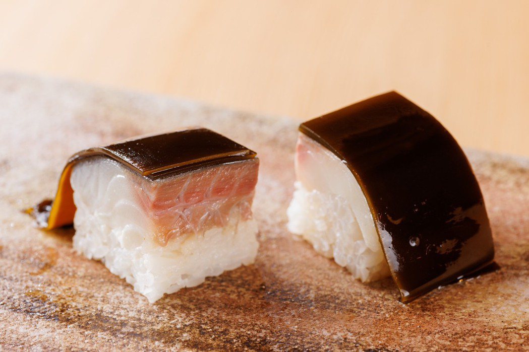 以北海道松前昆布製作的「松前壽司」，是福岡流壽司的定番料理之一。攝影／沈昱嘉