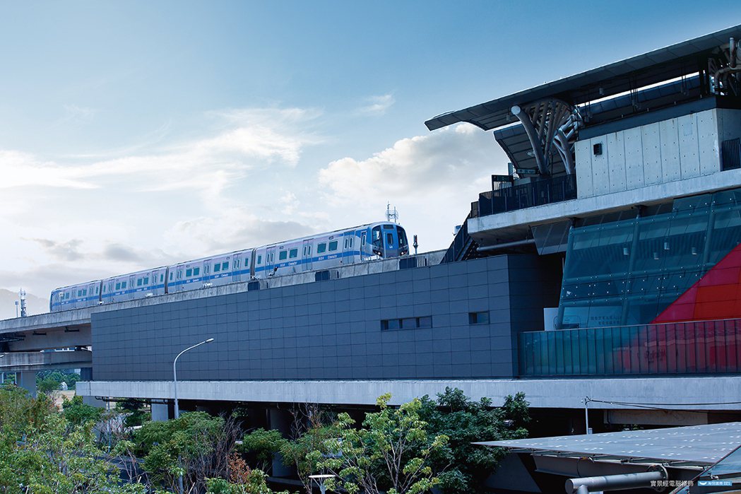 桃園青埔擁有高鐵、機場捷運、航空機場的全方位通勤優勢。 業者／提供