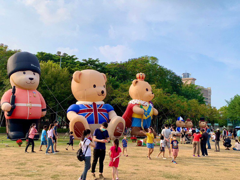 台南市觀旅局泰迪熊in新營展期一個月吸引逾4萬人次參觀，今日公佈抽獎活動得獎名單。圖／觀旅局提供