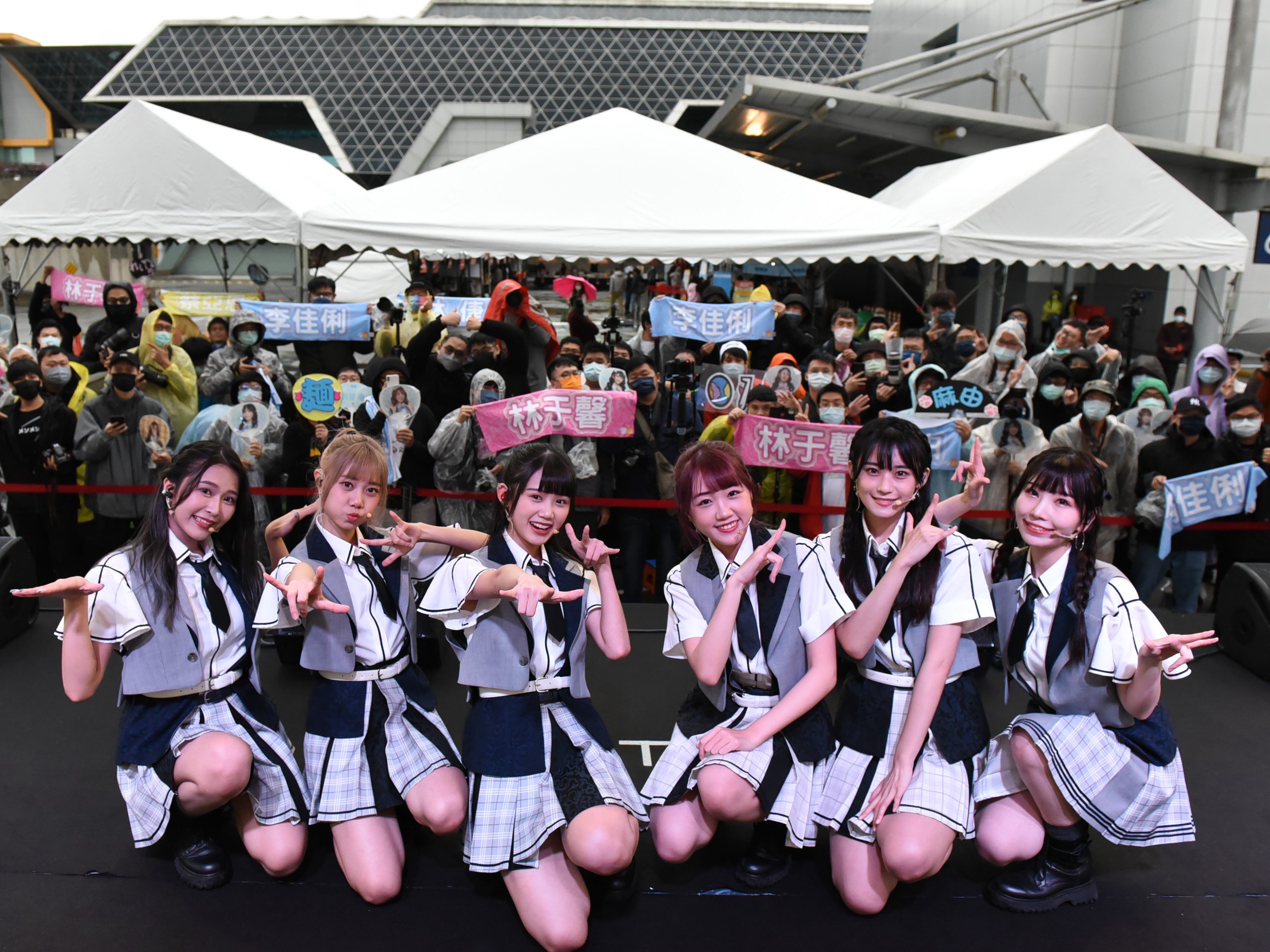 AKB48 Team TP今為「集食行樂-桃園機場購物祭」打頭陣獻唱。圖／新視紀整合行銷提供