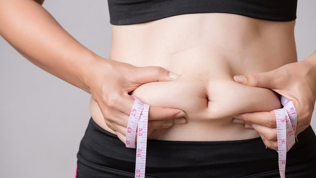內臟脂肪的囤積，主因在於飲食不正常。吃油炸食物、高糖份食物都會導致人體內的游離脂肪過多，快速累積在肝臟、腸子周圍，形成內臟脂肪。
