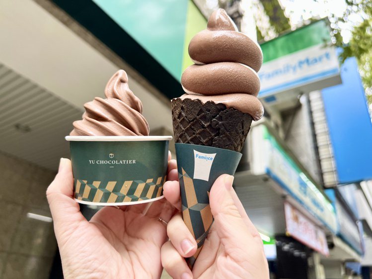 全家便利商店新推出以濃醇風味為主軸的「畬室濃黑巧克力霜淇淋」，12月20日起正式...